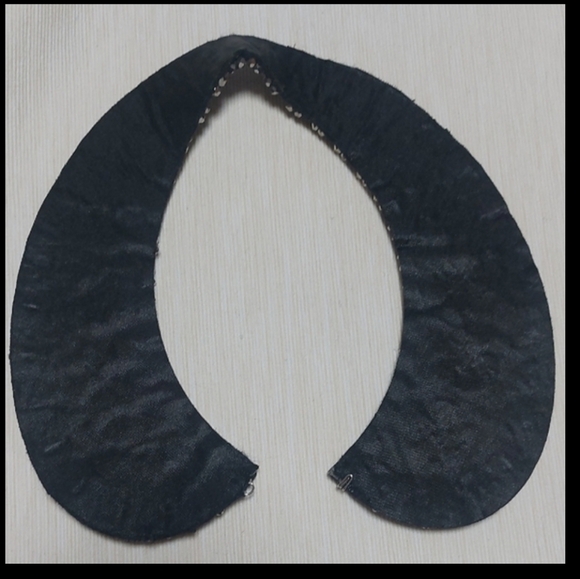 Chic Black and Silver Floral Necklace. I bought it in Poland. - Picture 3 of 7